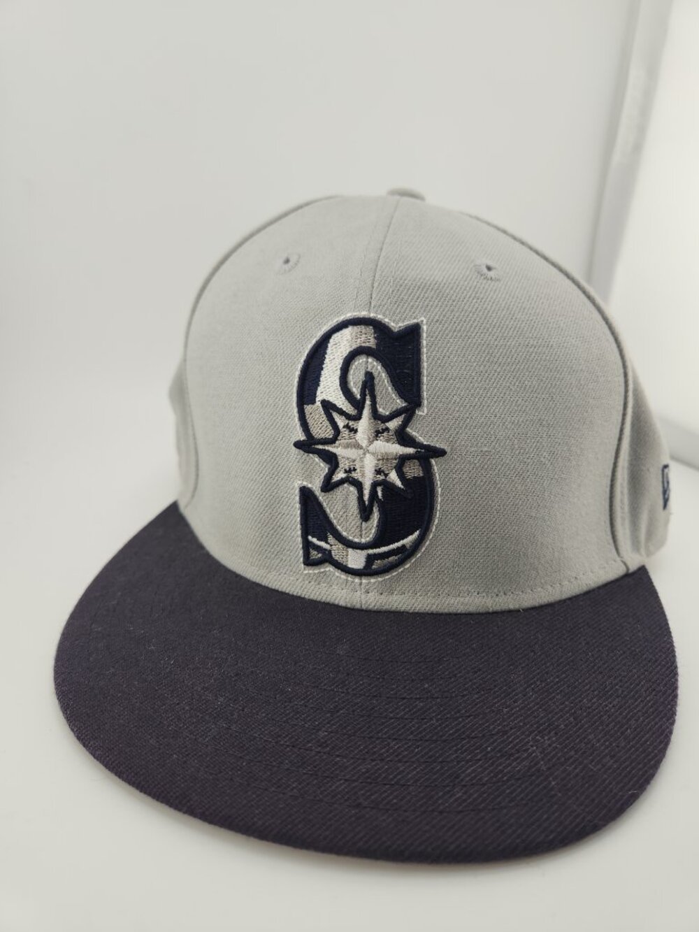 Seattle Mariners New Era 59FIFTY Official On-Field fitted, size 7 1/2 (59.6cm)